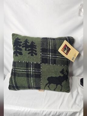 Woolrich Home Bear & Pine Tree Patchwork Sherpa Fleece Pillow Cabin Lodge Decor